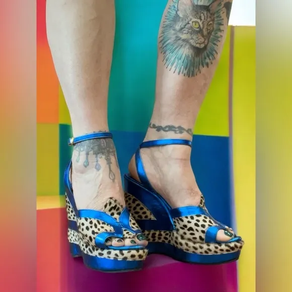 Retro cheetah/Leopard Print metallic foil Blue Platform Wedges
