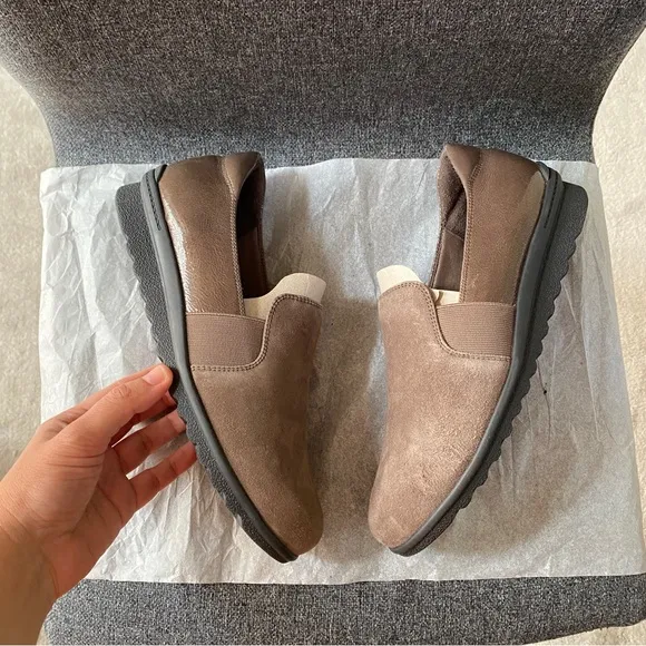 ROCKPORT Olive Suede Slip On Shoes