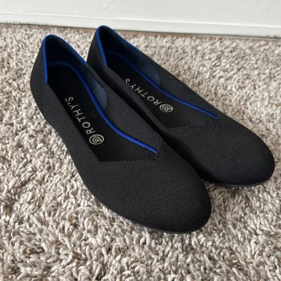 Rothys 10 The Flat Round Toe in Black