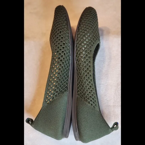 Rothy's Ballet Flats In Olive Green Size W8.5 Mesh-Style Uppers