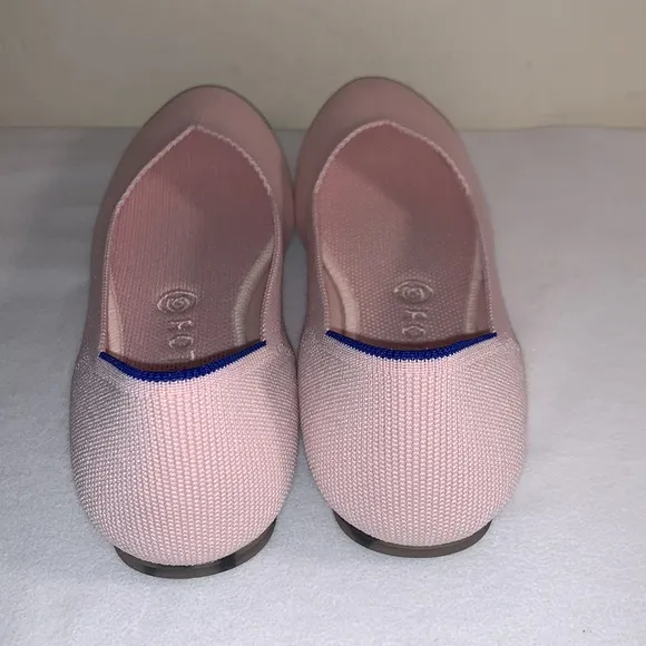 ROTHY’S BRAND NEW IN BOX SIZE 8.5 ROUND TOE SLIP ON FLATS