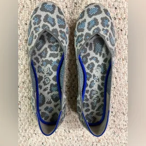 Rothys Grey Spot Flats size 8
