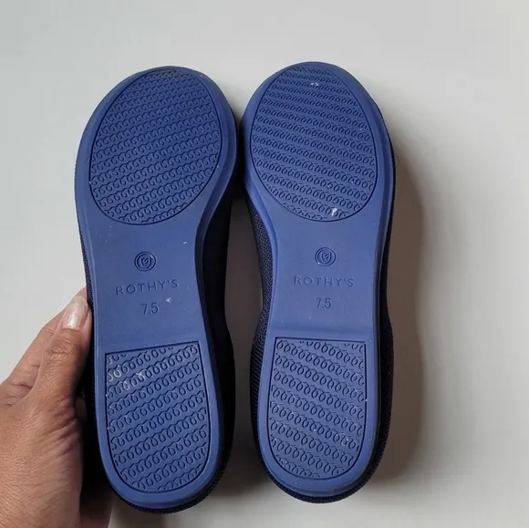 Rothy's Maritime Round toe Navy blue flats size W7.5.
