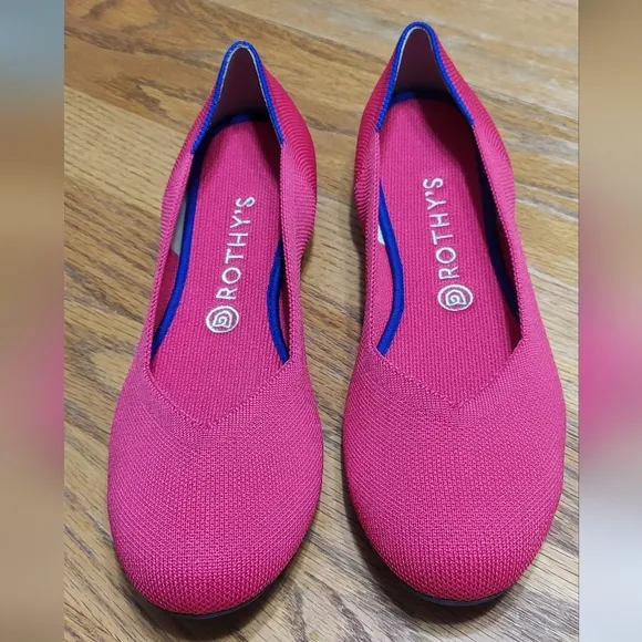 Rothy's retired hit pink round flats size 10.5