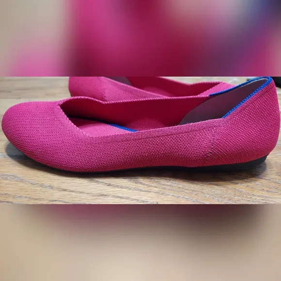 Rothy's retired hit pink round flats size 10.5