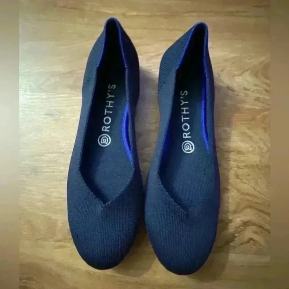 Rothy's Round Toe Slip on Women's Black Knit Flats US 8 wide Dark/Navy Blue Halo