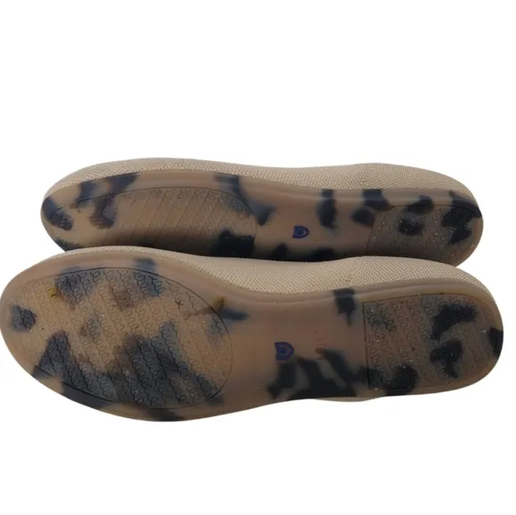 Rothys Round Toe Turtle Shell Flats Cream Size 10.5