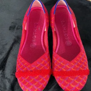 Rothys women’s pomegranate grid round toe retired ballet flats 8