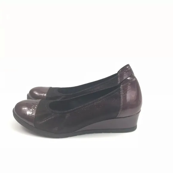 Sabrinas London 37 Metallic Patent Cap Toe Wedges