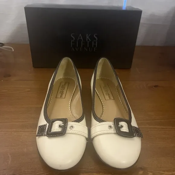 SAKS FIFTH AVENUE TWO TONE LEATHER BALLET FLATS US 7 1/2 M Made IN ITALY