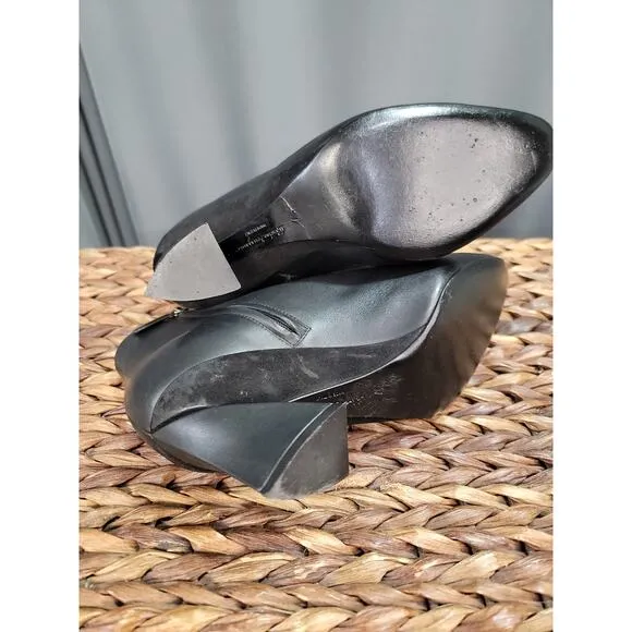 Salvatore Ferragamo Antila Ankle Boots Women's 7 Black Leather Lace Up Booties