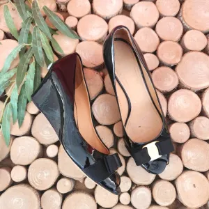 Salvatore Ferragamo Peep Toe Wedge Logo Pumps - Sissi Mid Heel