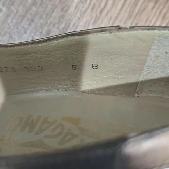 Salvatore Ferragamo two-toned shoes size 8B