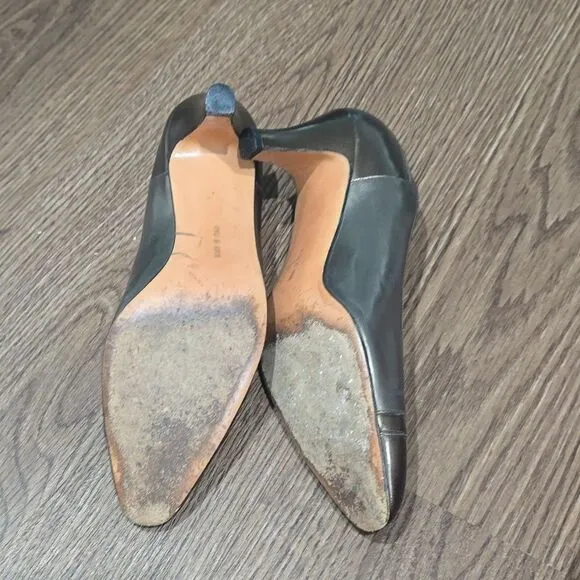 Salvatore Ferragamo two-toned shoes size 8B