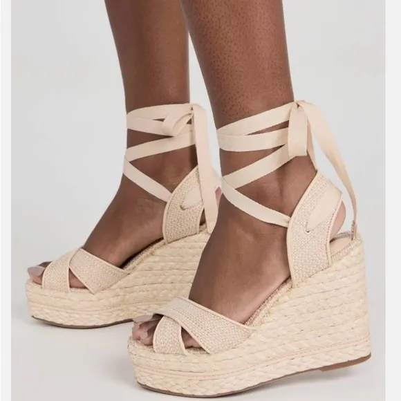Sam Edelman NWT Vaughn Open Toe Wedges in a Tan color.