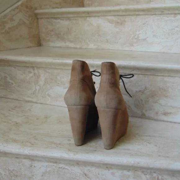Santoni Rose Collection Camel Micro Suede Leather Lace Up Ankle Boots Wedges 9.5