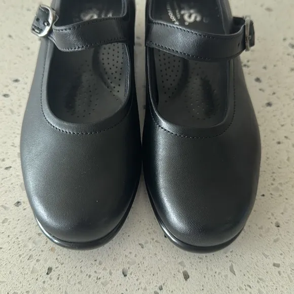 SAS Black Classic Leather Mary Jane Shoes Comfortable Women’s Size 4 Made in USA