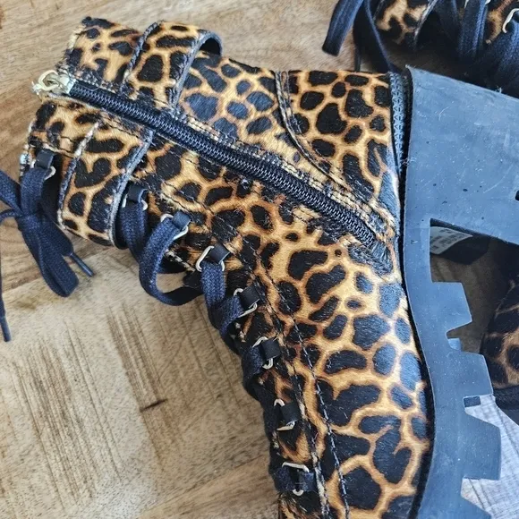 Schutz Calista Leopard Print Lace Up Platform Lug Sole Combat Boots 7.5