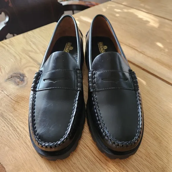 Sebago Womens Dan Lug Loafer Moccasins Black Full Grain Leather Size 10.5 NEW