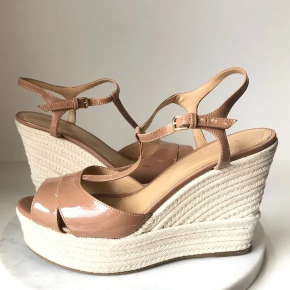 SERGIO ROSSI Nude Patent Leather T Platform Wedges