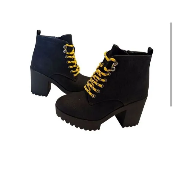 Seven7 Women's Black Platform Chunky Heel Boots Size 8 Lace-Up Casual Combat