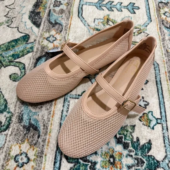 Seychelles NWT Pink Mesh Mary Jane Flats size 6.5