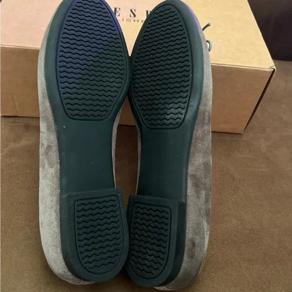Shesday from Gabriela Flats Size 9 2/3”X 3 1/4” Grey New in box Handmade