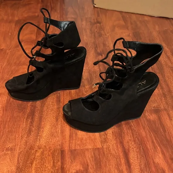 size 7.5 aldo black lace up jennelle wedges open toe 5”heels