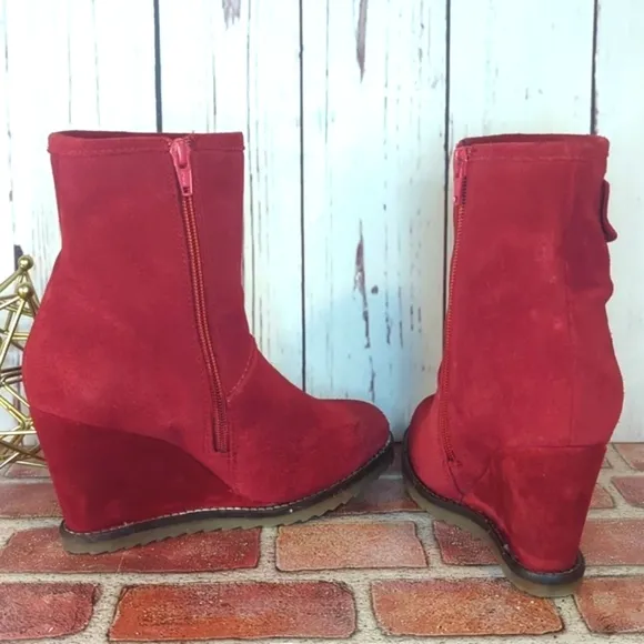 Sketchers SKCH   3 Short Red Suede Wedge Ankle Boot Booties Women's 5.5