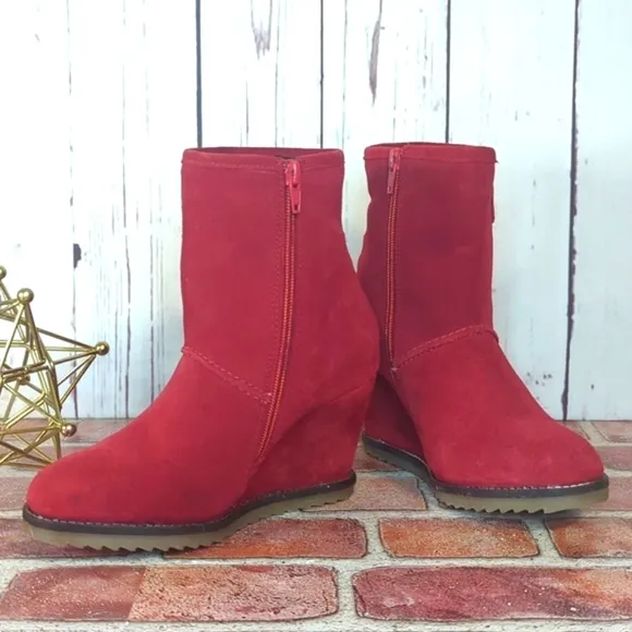 Sketchers SKCH   3 Short Red Suede Wedge Ankle Boot Booties Women's 5.5