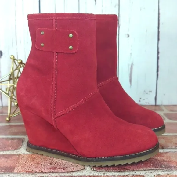 Sketchers SKCH   3 Short Red Suede Wedge Ankle Boot Booties Women's 5.5