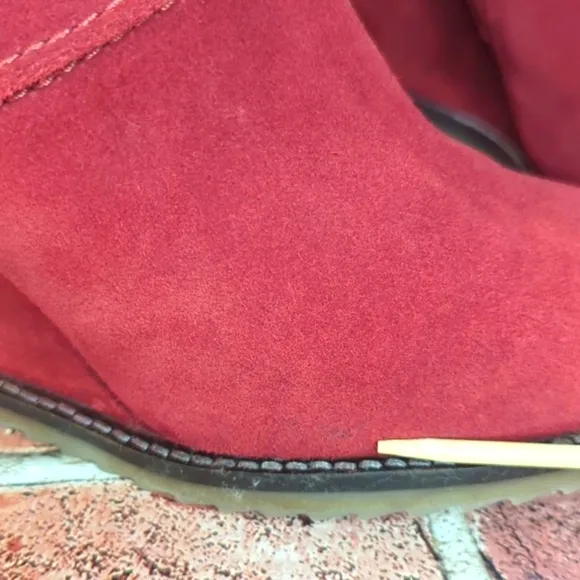 Sketchers SKCH   3 Short Red Suede Wedge Ankle Boot Booties Women's 5.5