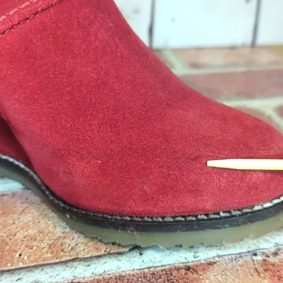 Sketchers SKCH   3 Short Red Suede Wedge Ankle Boot Booties Women's 5.5