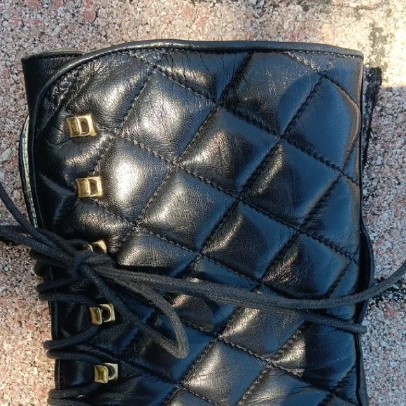 Sleek Black Combat Boots with Quilted Design and Sturdy Sole.EUC.Vintage