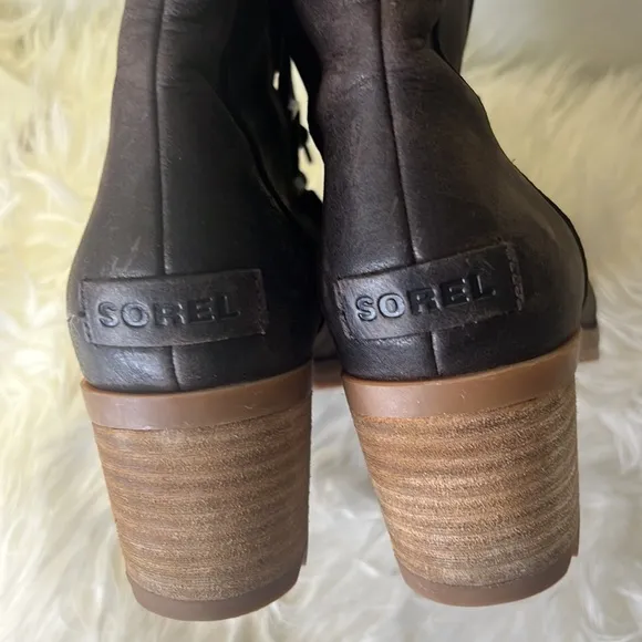 Sorel Cate wedge boots size 8