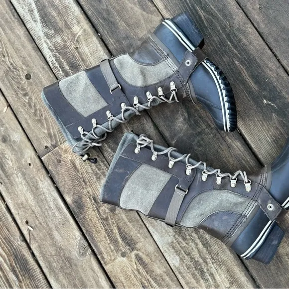 Sorel Conquest Carly Boots featured in The Hunter Games!  Forest Green Size 8