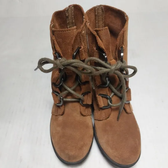 SOREL Girls Joan of Artic Wedges Size 2