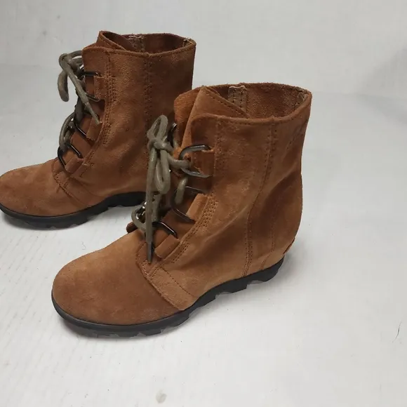SOREL Girls Joan of Artic Wedges Size 2