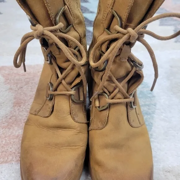 SOREL Joan of Arctic Tan Leather Wedge Bootie Size 11