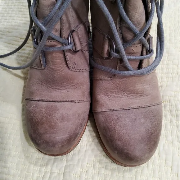 Sorel Joan of Arctic Wedge Ankle Boots Size 10