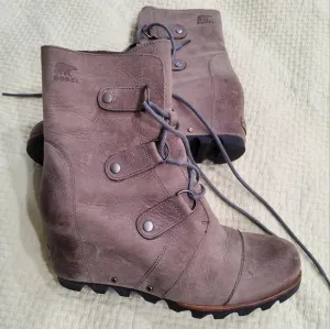 Sorel Joan of Arctic Wedge Ankle Boots Size 10