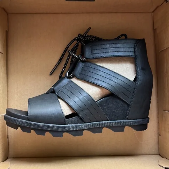 Sorel Joanie II Lace Black Leather Wedge Platform Sandals Size 10.5