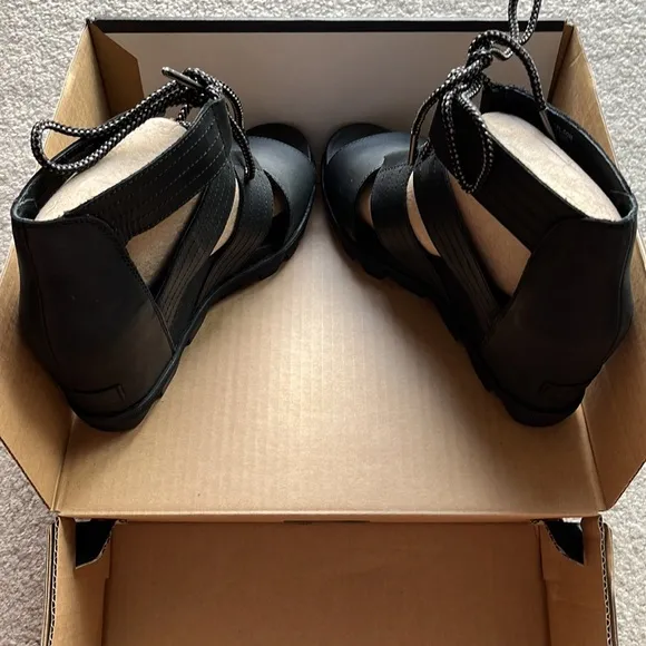Sorel Joanie II Lace Black Leather Wedge Platform Sandals Size 10.5