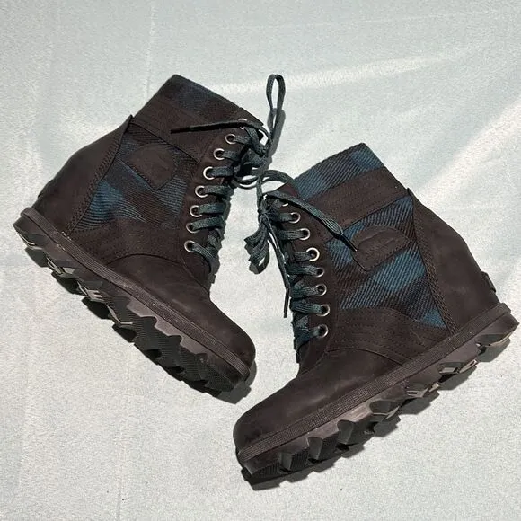 SOREL | Lexie Green Black Buffalo Plaid Wedge Leather Lace Up Boots A8