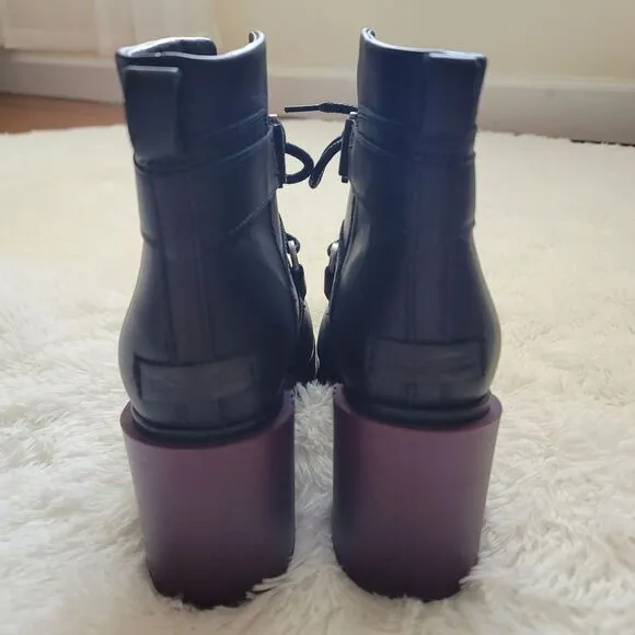 Sorel Margo lace up boots size 9.5
