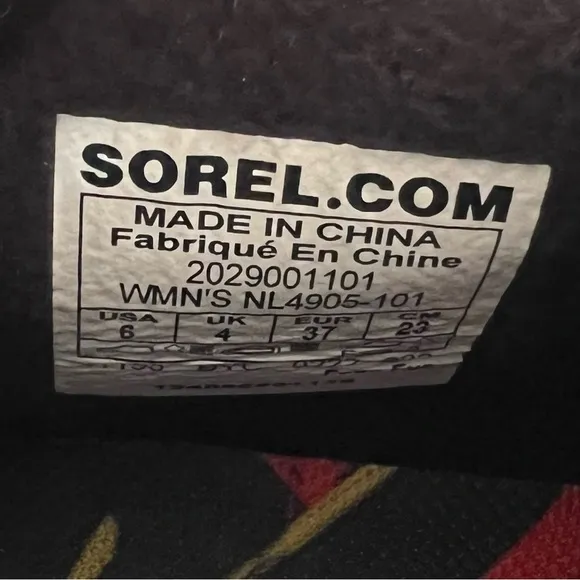 SOREL Out N About III Puffy Women's White Zip Boot Size 6  SKU#24195