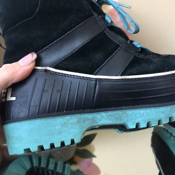 Sorel Tivoli II Lace Up Boots