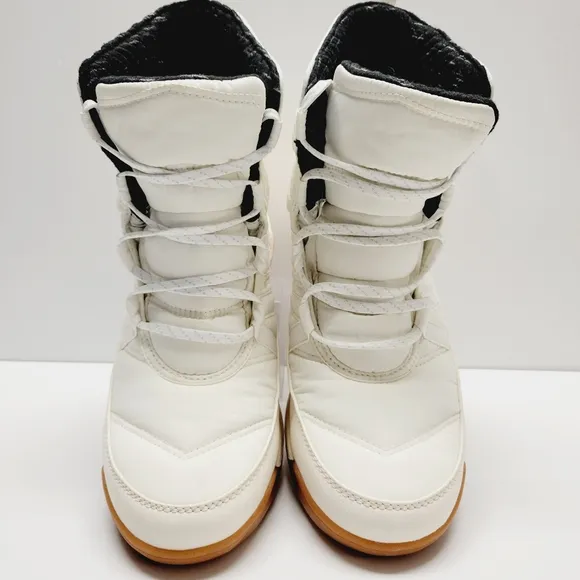Sorel Whitney II Short Lace Up Winter Boots Women's Size 10.5