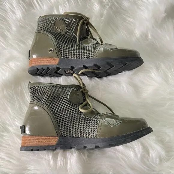 Sorel Women’s Major Lace Mesh Boot Patent Leather Hunter Green Lace-Up Flats 6.5