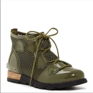Sorel Women’s Major Lace Mesh Boot Patent Leather Hunter Green Lace-Up Flats 6.5